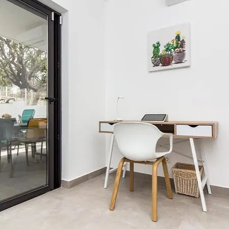 Salut House e Sea View e Pool&Garden e WiFi e BBQ e Beach Albufeira