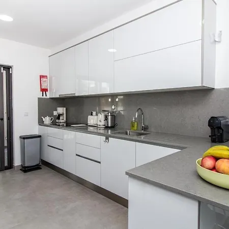 Salut House e Sea View e Pool&Garden e WiFi e BBQ e Beach Villa Albufeira
