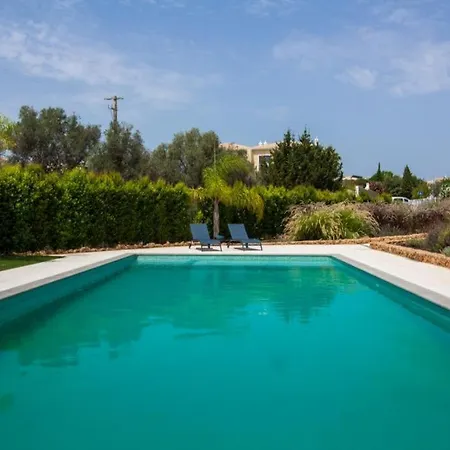 Salut House e Sea View e Pool&Garden e WiFi e BBQ e Beach Villa