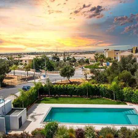 Salut House e Sea View e Pool&Garden e WiFi e BBQ e Beach * Albufeira