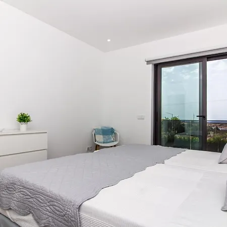 Salut House e Sea View e Pool&Garden e WiFi e BBQ e Beach Albufeira