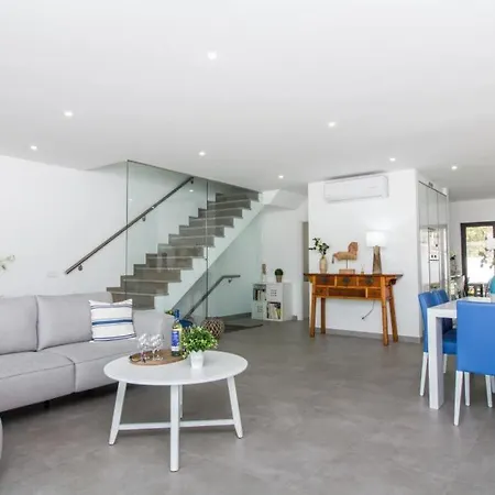 Villa Salut By Stay-Ici, Algarve Holiday Rental Βίλα