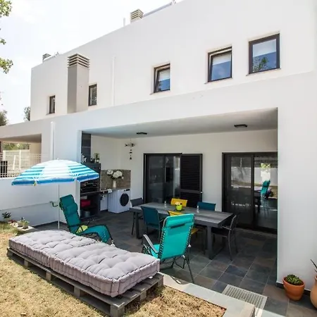 Villa Salut By Stay-Ici, Algarve Holiday Rental Vila *