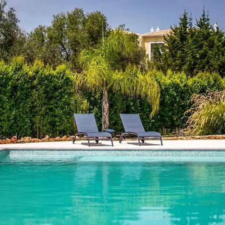 Villa Salut By Stay-Ici, Algarve Holiday Rental فيلة البوفيرا