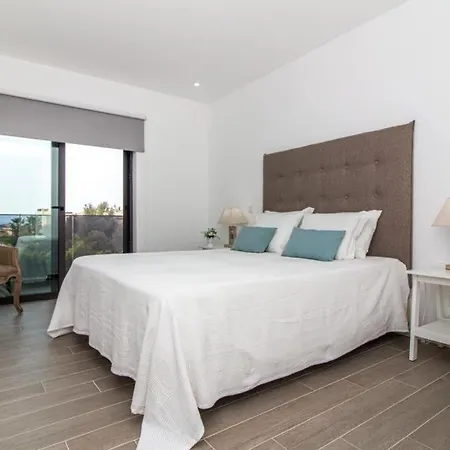 Villa Salut By Stay-Ici, Algarve Holiday Rental فيلة
